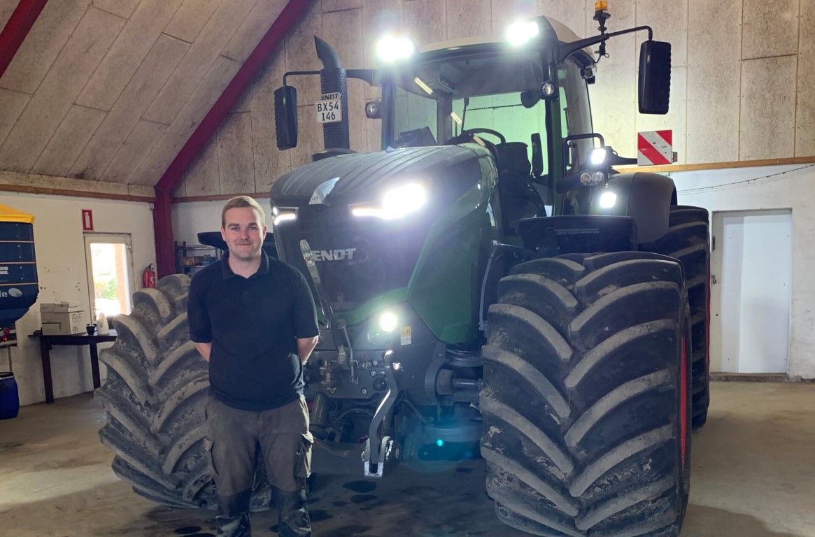 Interview med en kunde der har skiftet til LED på alle hans traktorer